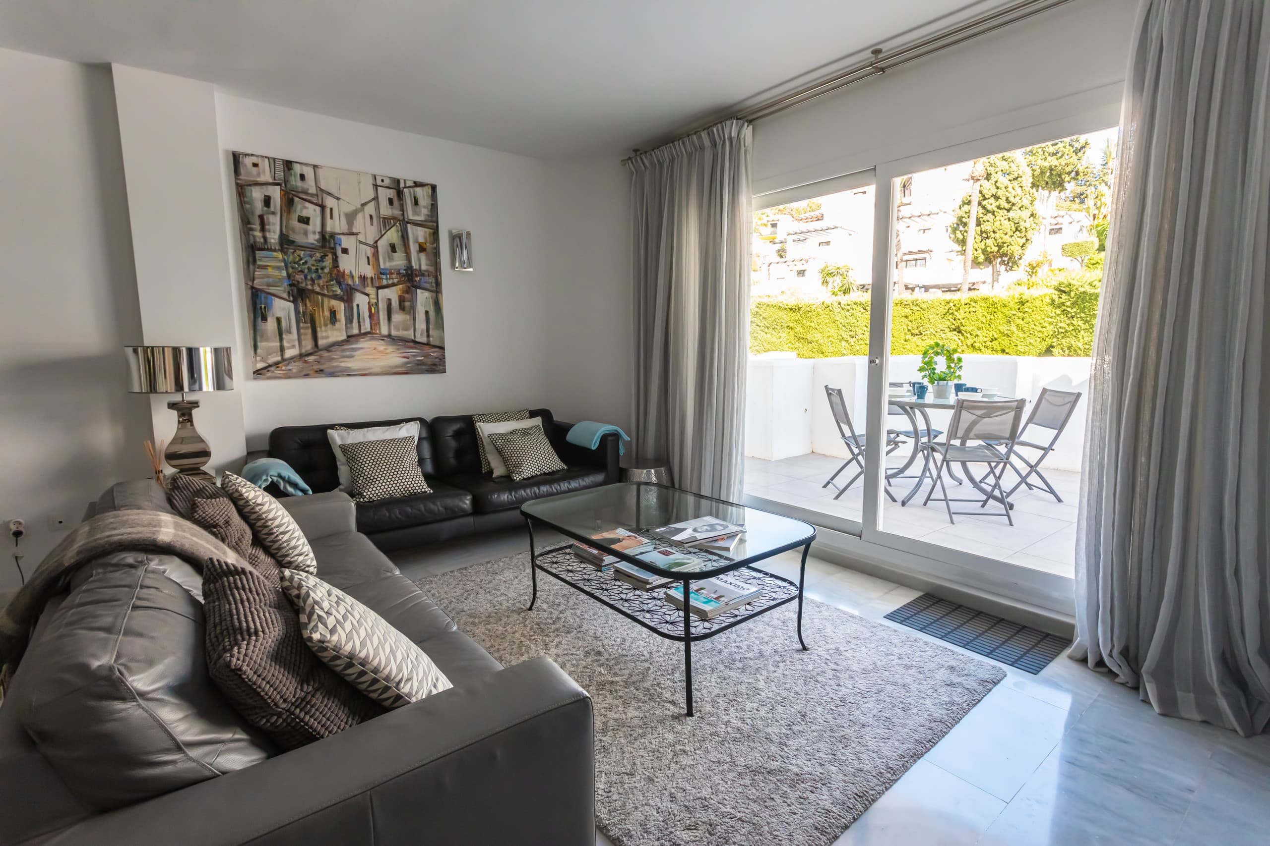 Stylish 3 Bedroom Apartment at the Heart of Nueva Andalucia Close to Centro Plaza - Image 4