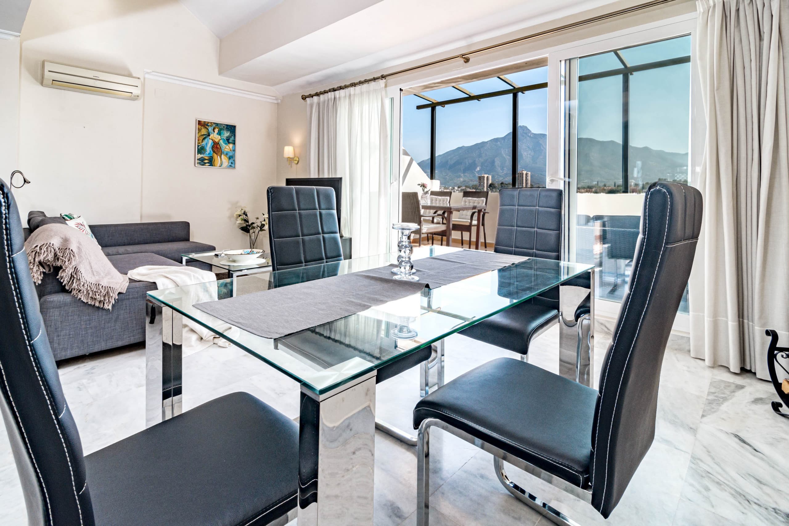 Spacious 2 Bedroom Apartment in Puerto Banus with a Private Terrace and Mountain Views - Image 4