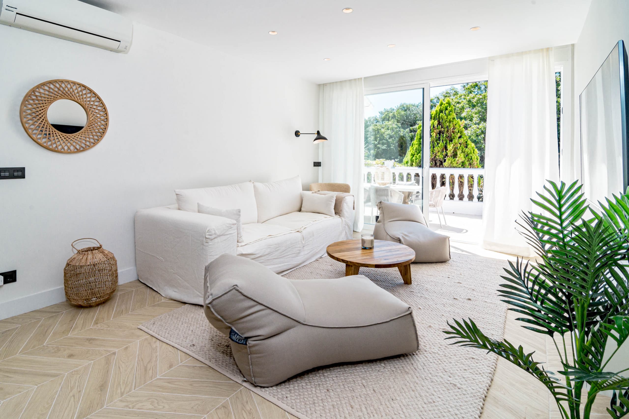 Pet friendly Scandinavian style 2 bed near Puerto Banus - Image 2