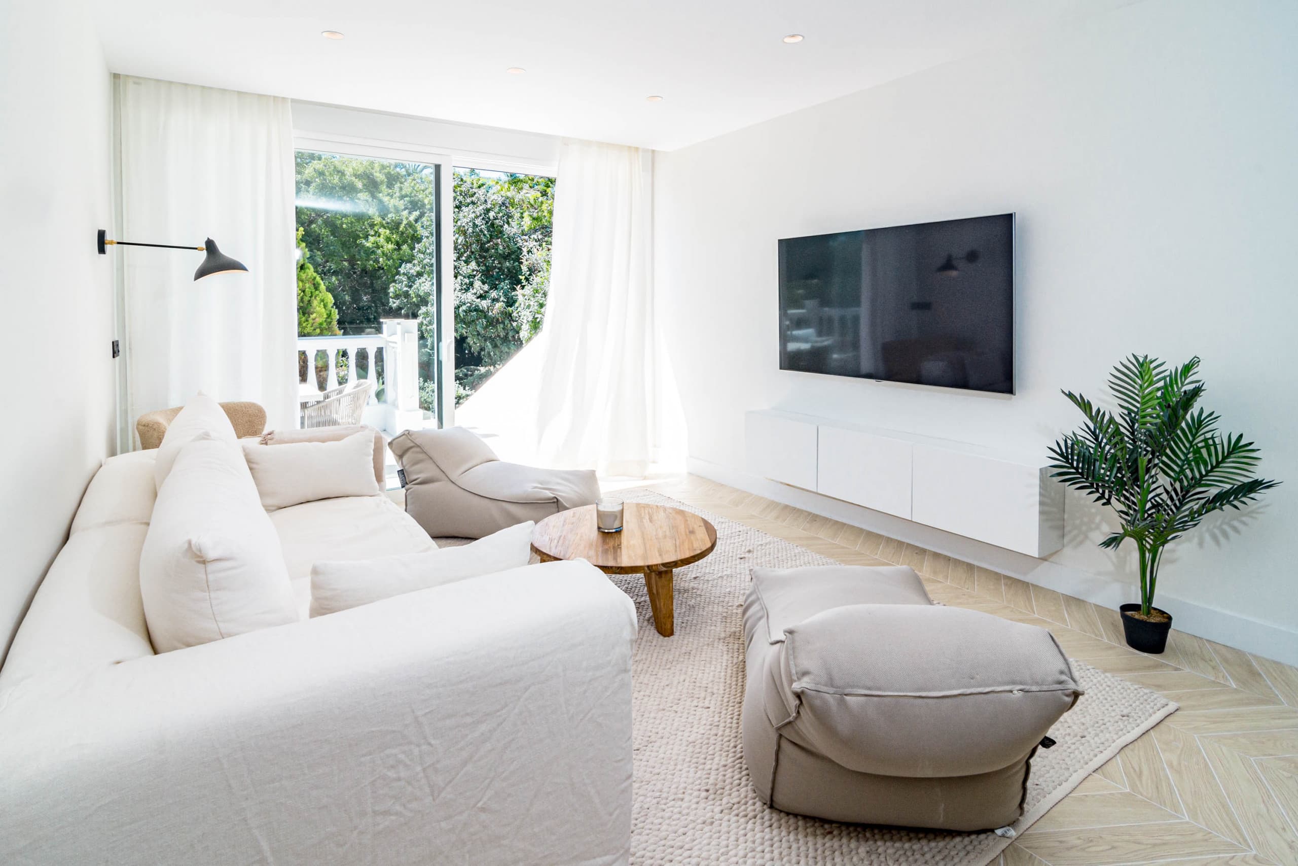 Pet friendly Scandinavian style 2 bed near Puerto Banus - Image 5