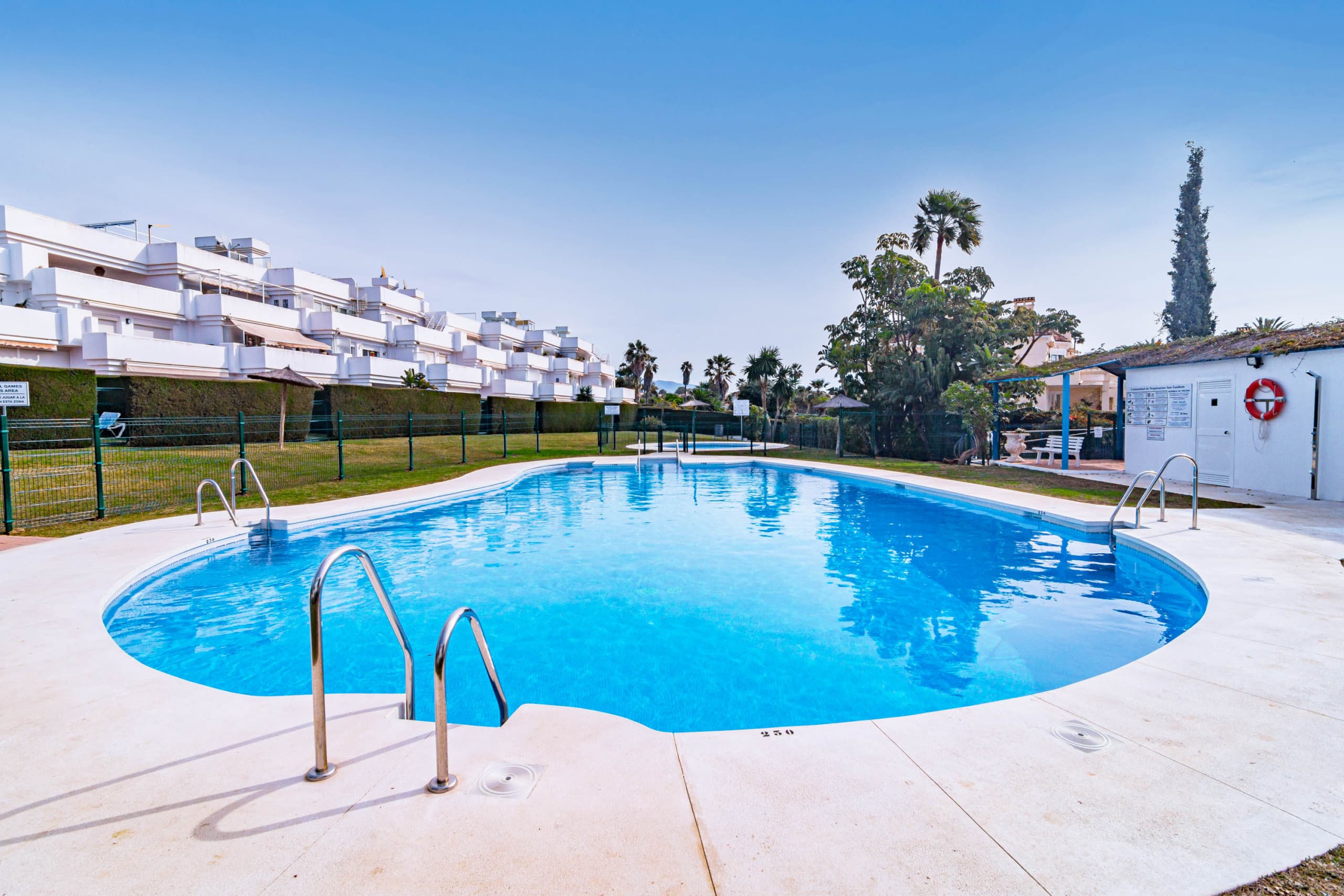 Andalusian Elegance apartment in El Paraiso with 360 views over Sea and Mountains - Image 5