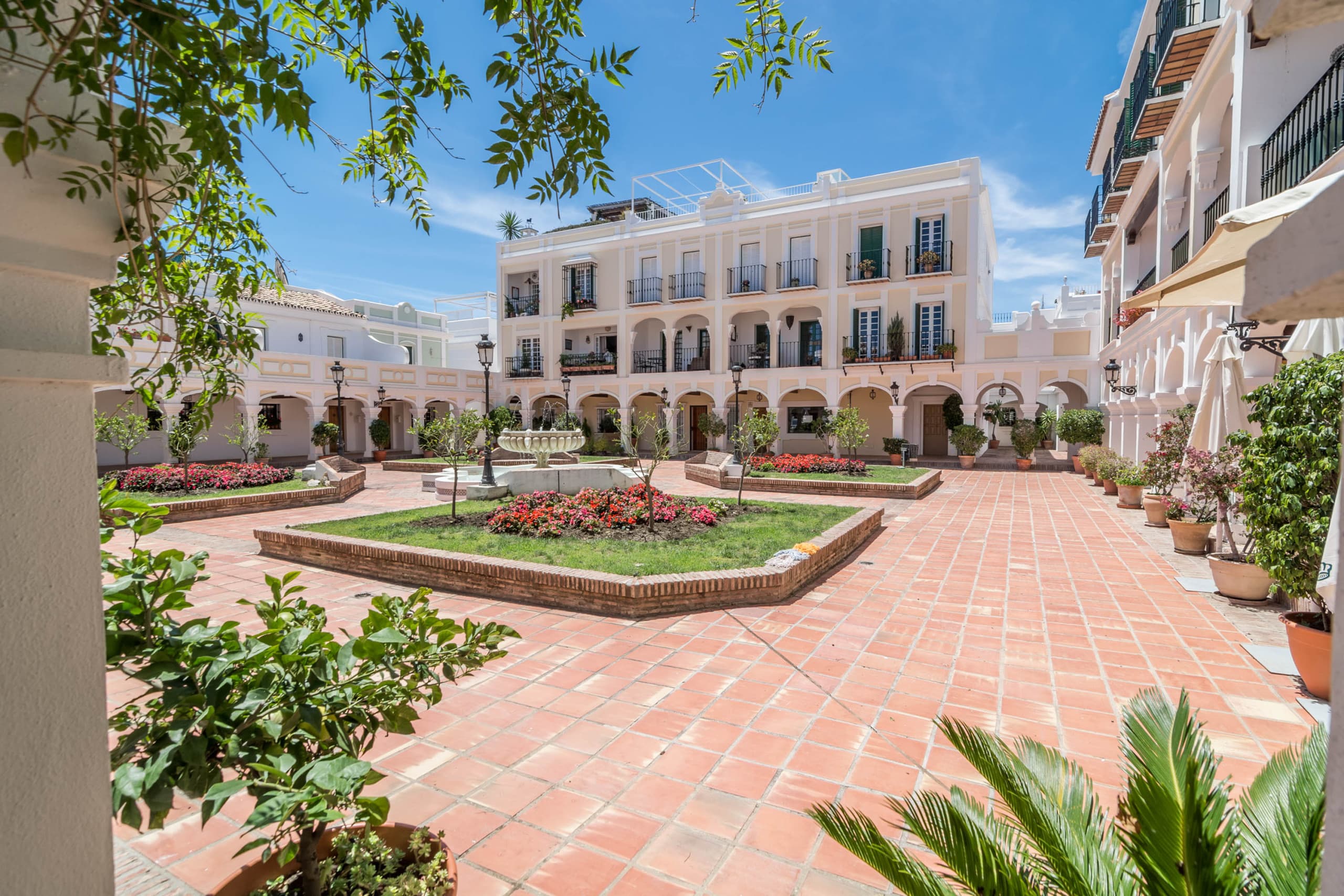 Captivating Coastal Townhouse in Aloha Pueblo with amazing Mountain Views - Image 3