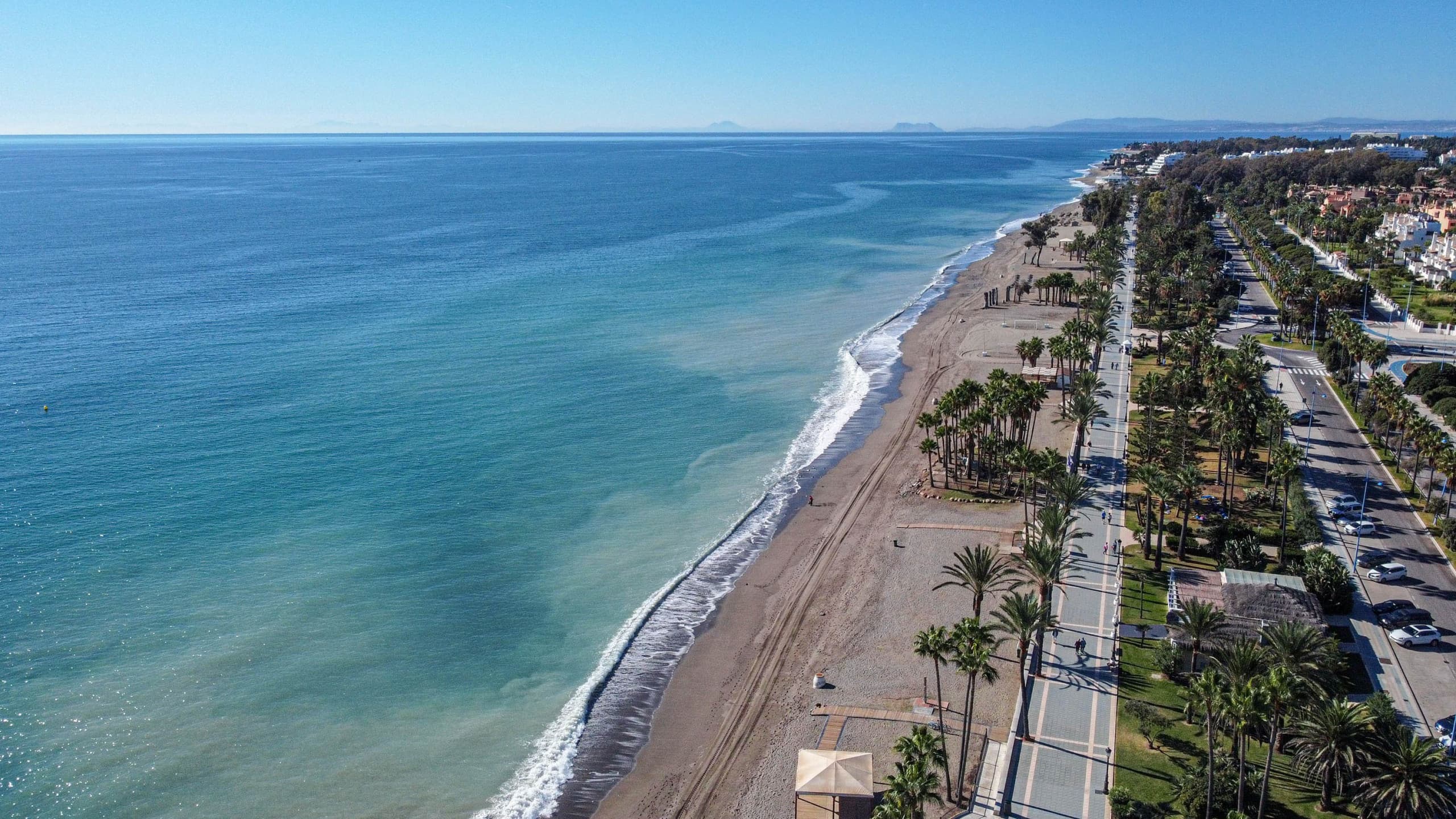 Charming Beachside 3 bedroom apartment in San Pedro - Image 4