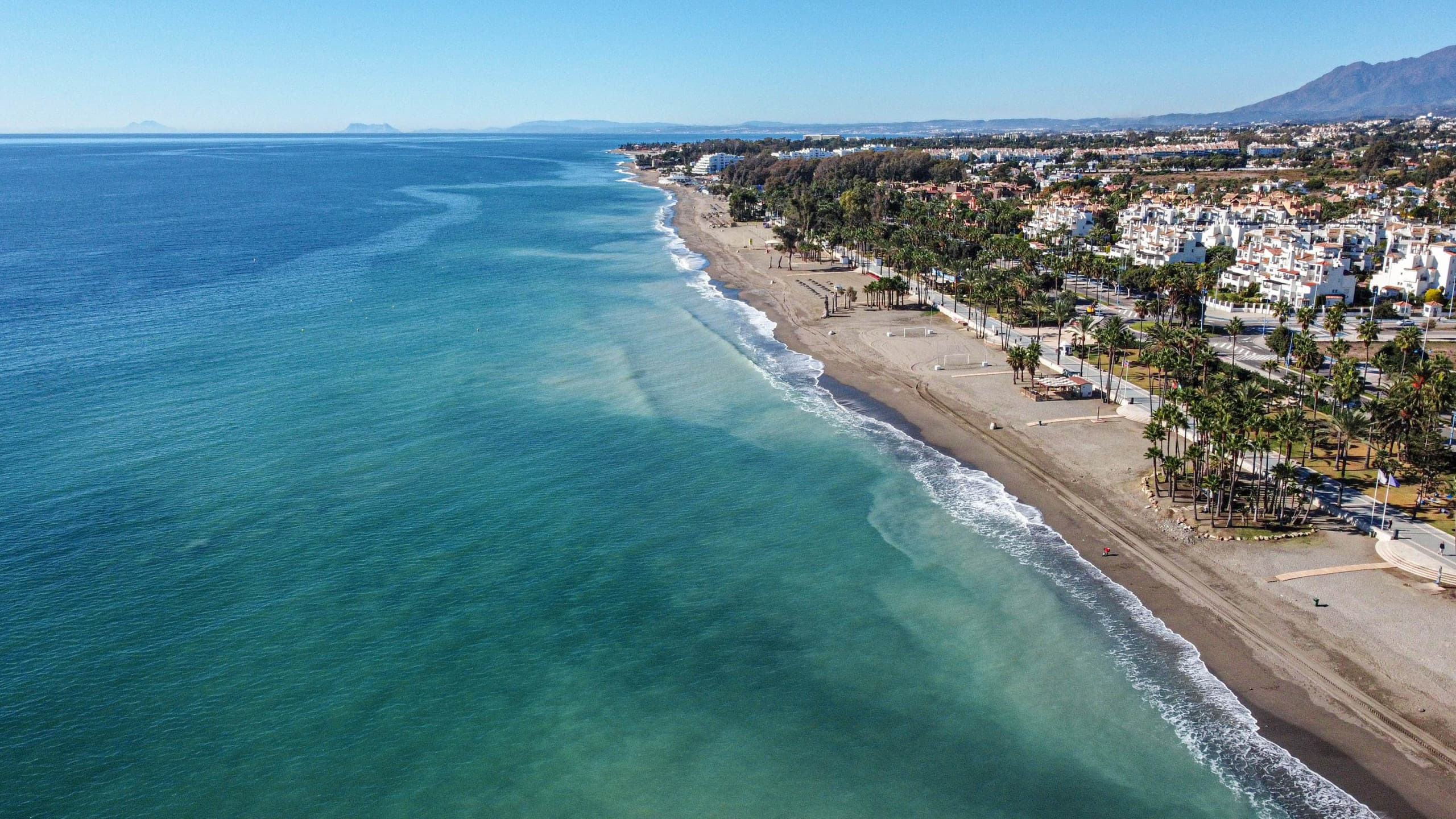 Charming Beachside 3 bedroom apartment in San Pedro - Image 6