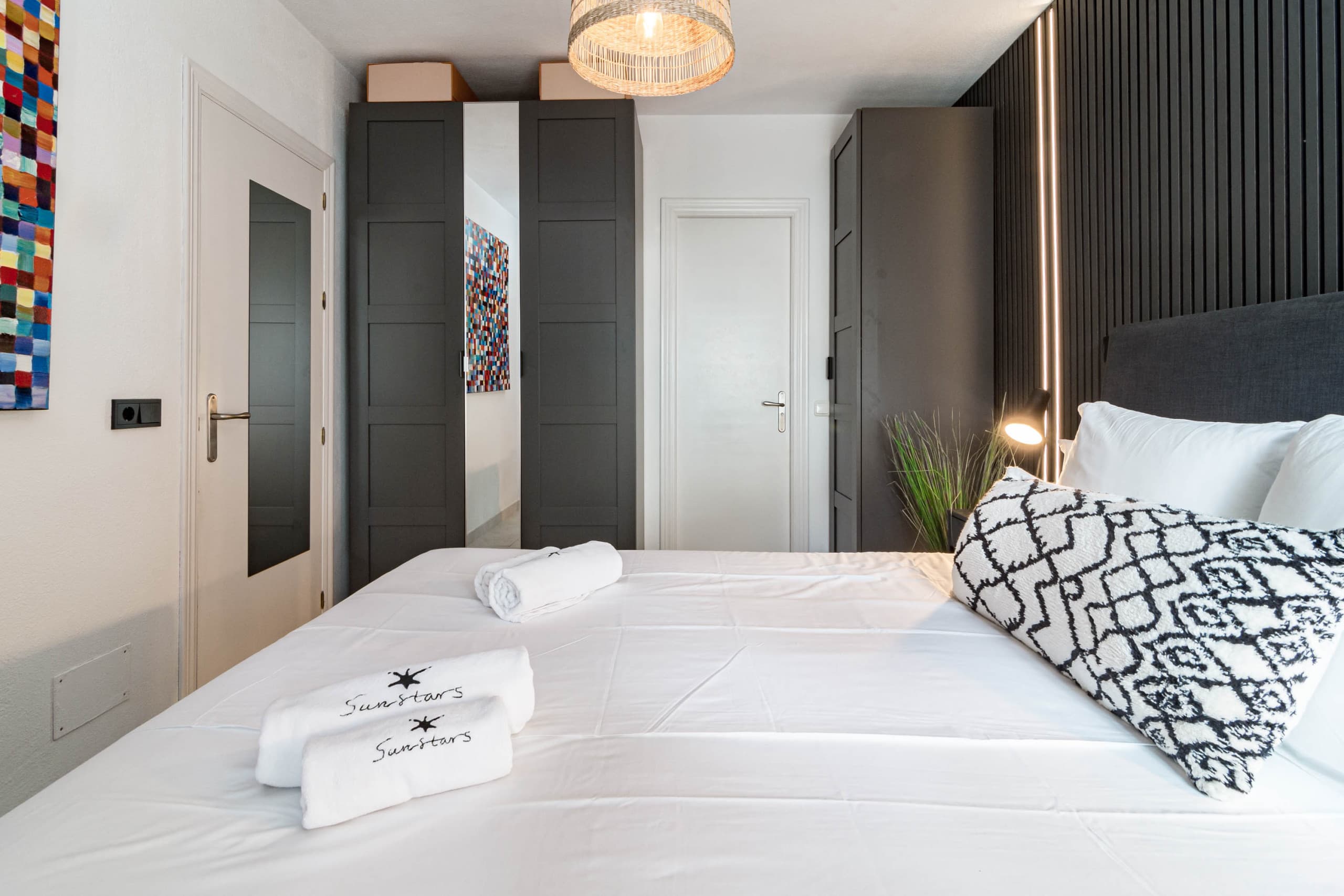Cozy Seaside 1 bedroom apartment in Puento Romano area - Image 3