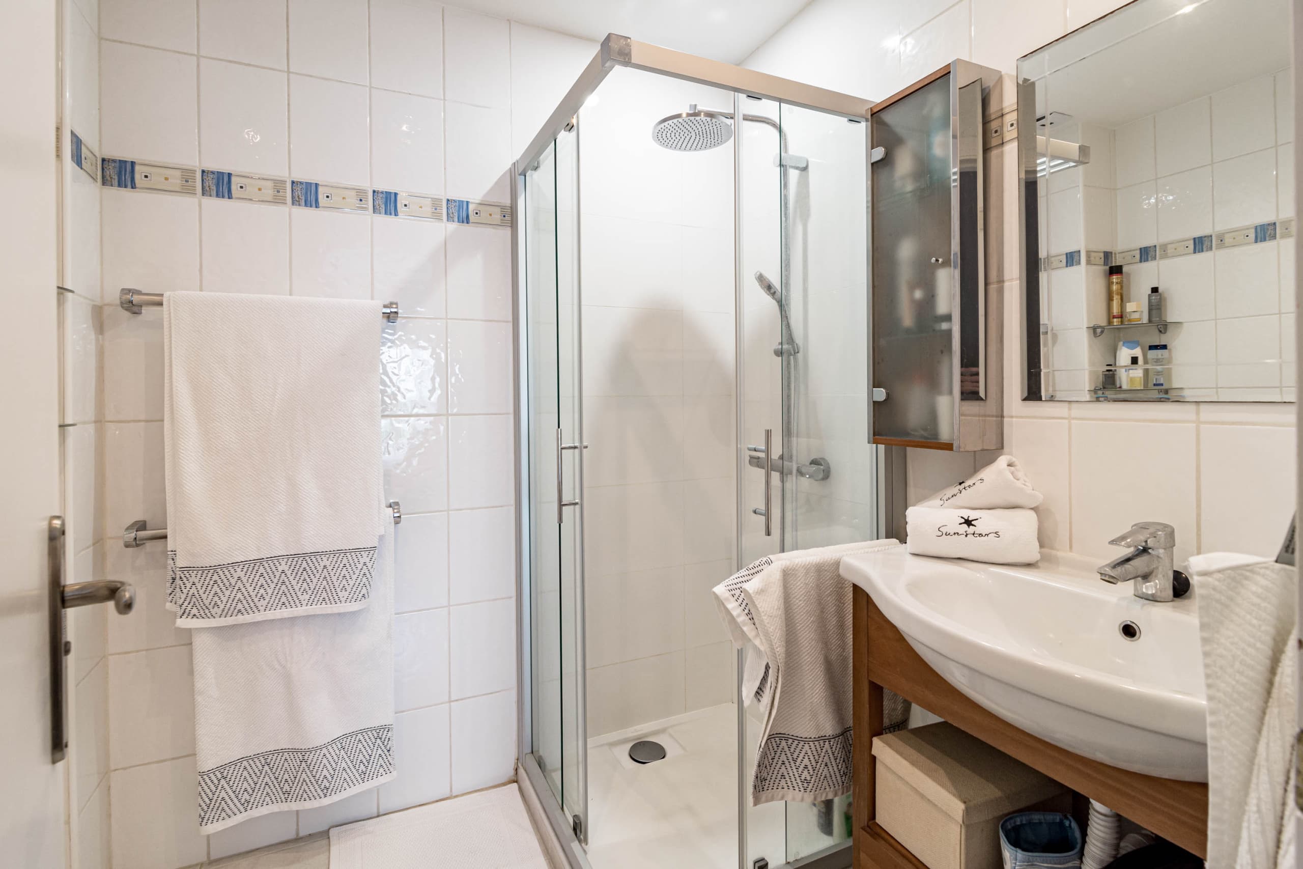 Cozy Seaside 1 bedroom apartment in Puento Romano area - Image 5