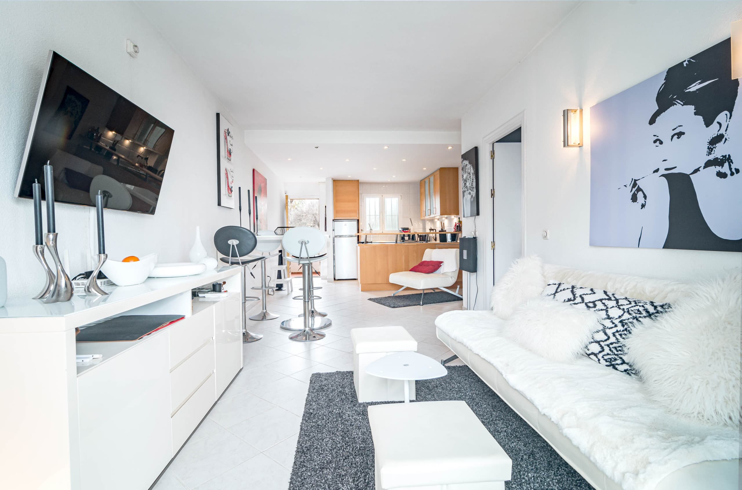 Cozy Seaside 1 bedroom apartment in Puento Romano area - Image 7