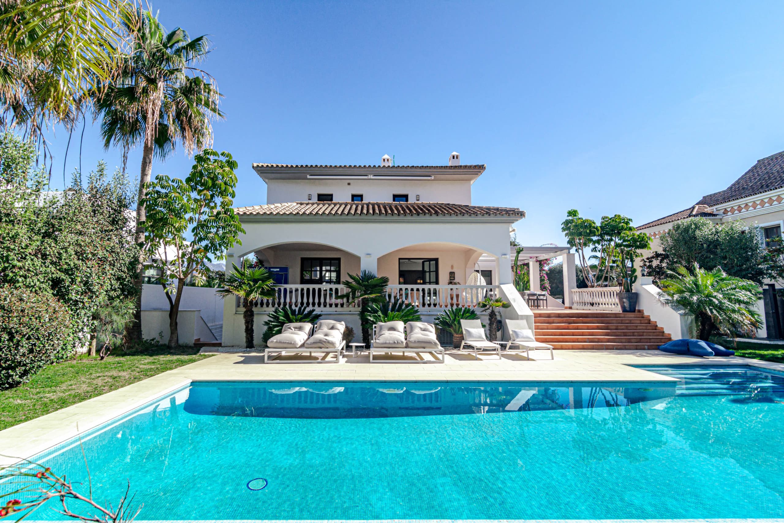 Charming Andalusian 5-Bedroom Villa in Cortijo del Mar footsteps away from the beach - Image 5