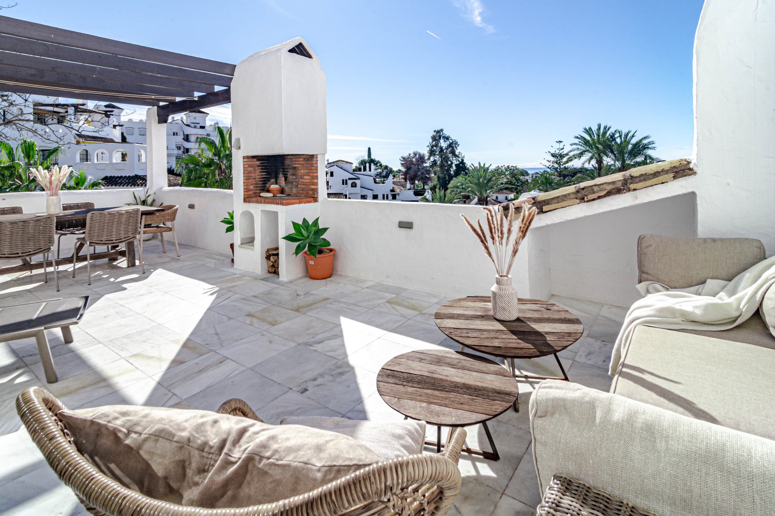 Aldea Blanca, Puerto Banus with Seaview - Image 6