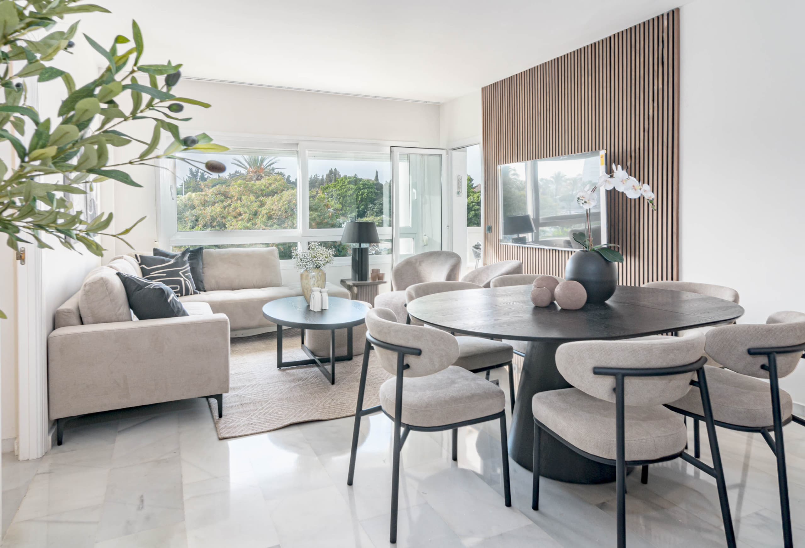 Beach front apartment in Puerto Banus - Image 5