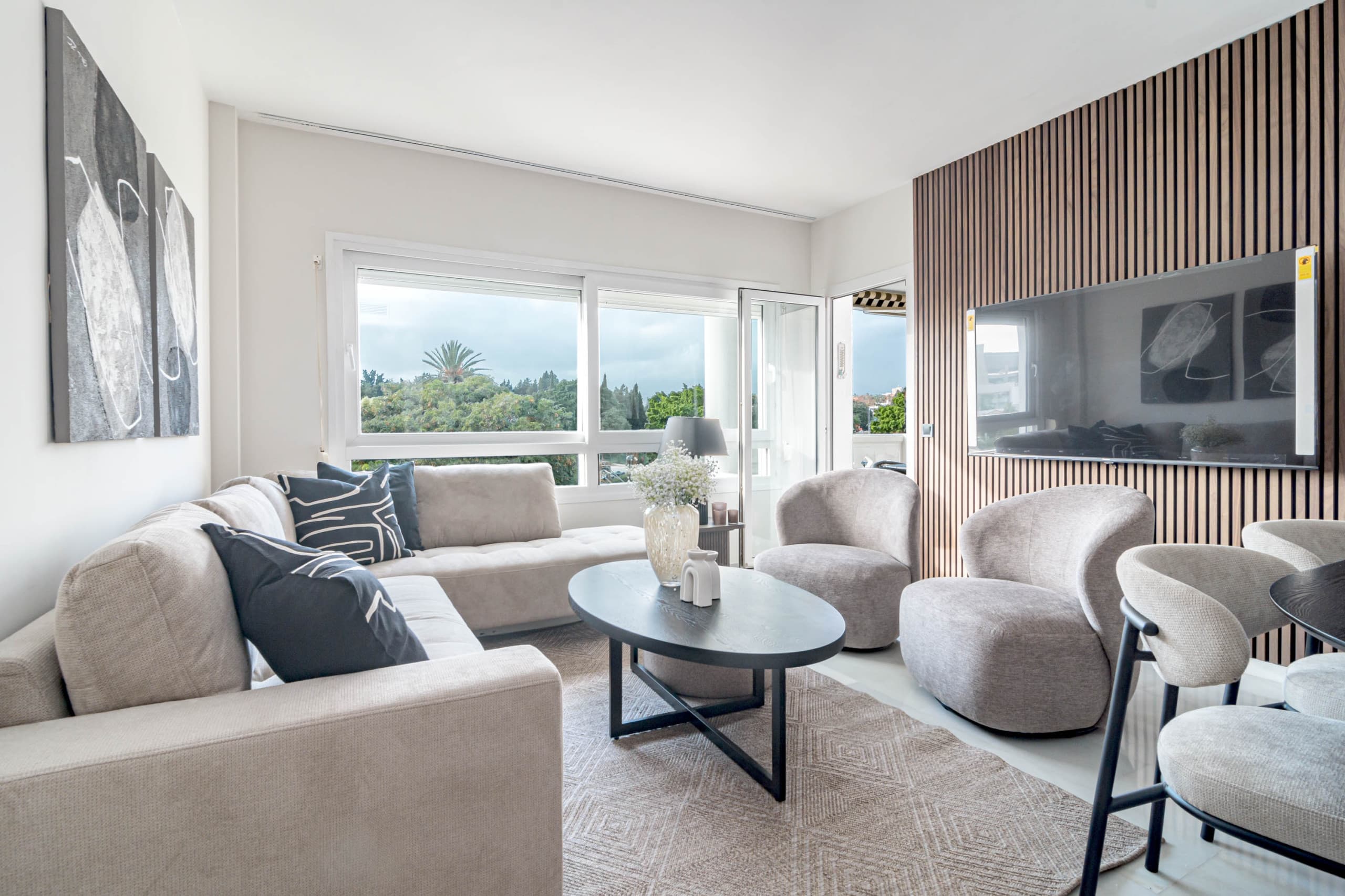 Beach front apartment in Puerto Banus - Image 6