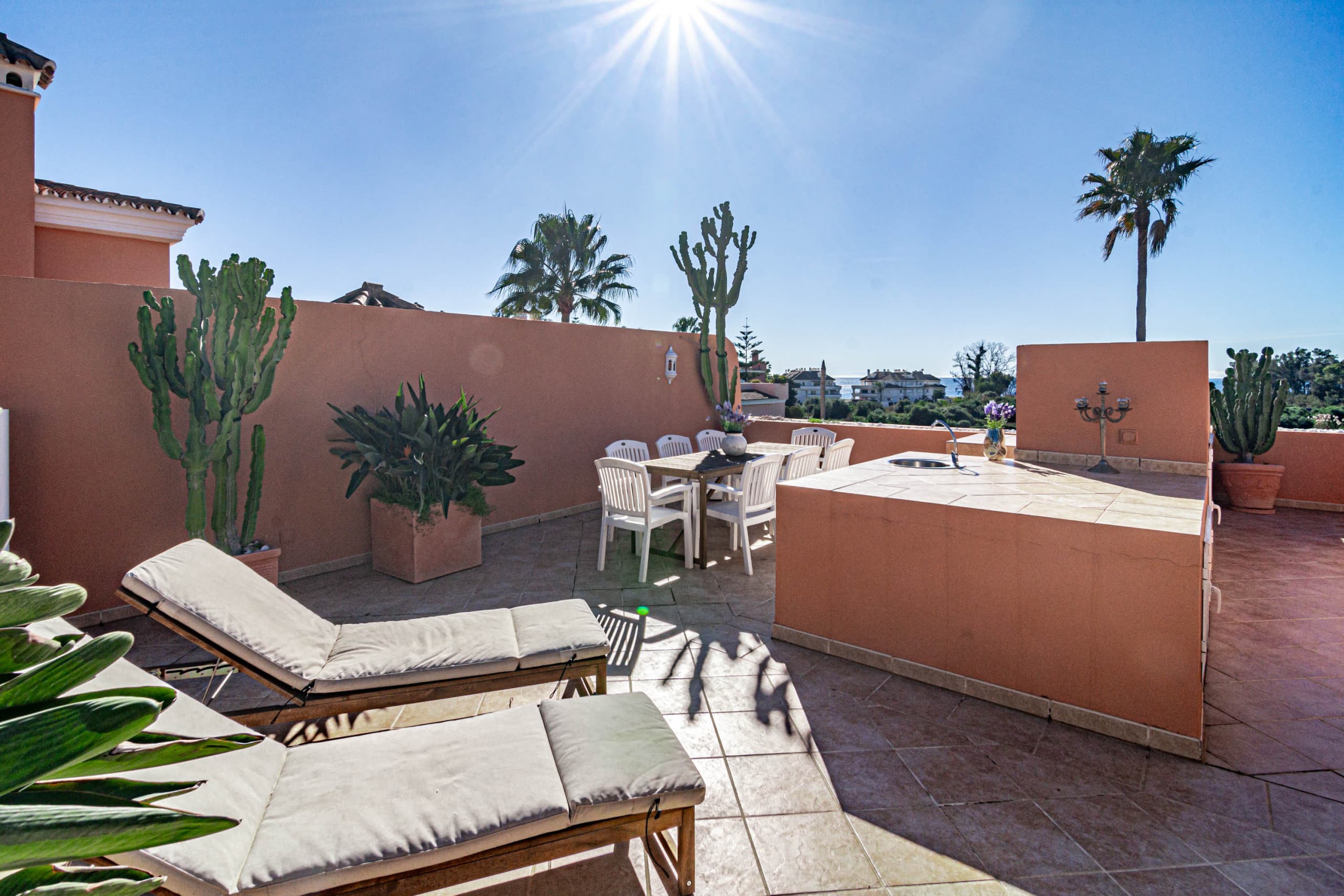 Estepona stylish beach front apartment - Image 5