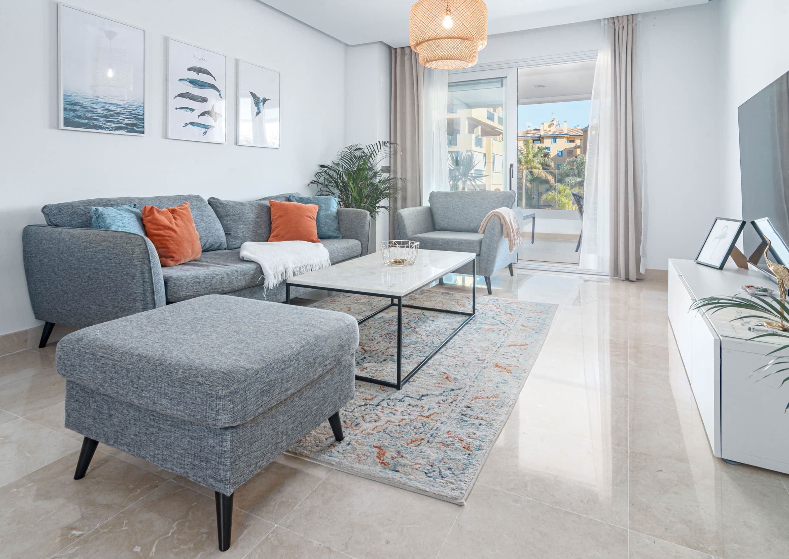 Modern apartment in central San Pedro - Image 5